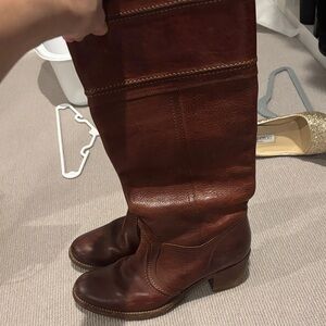 FRYE AND CO. Chestnut Leather Heeled Boots